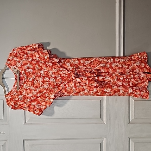 Dress - Picture 2 of 3